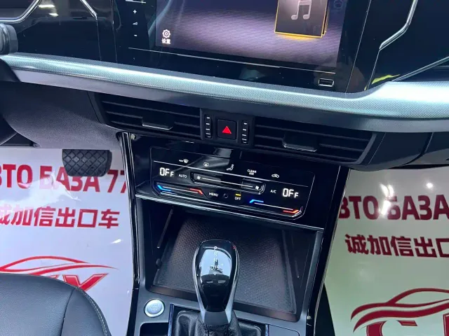 Volkswagen Passat — Фото автомобиля 14