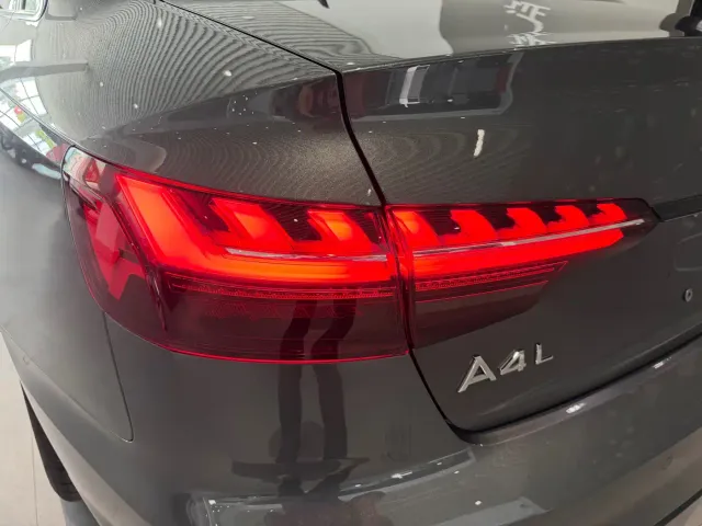 Audi A4L — Фото автомобиля 15