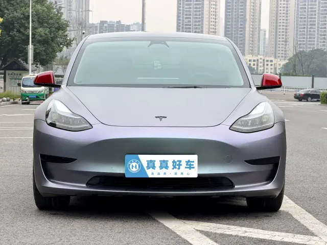 Tesla Model 3 — Фото автомобиля 2