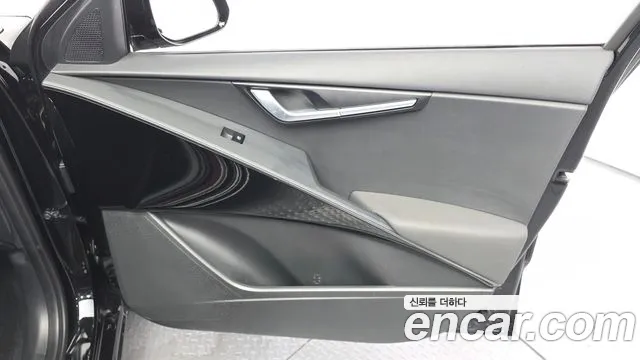 Kia Niro New — Фото автомобиля 24