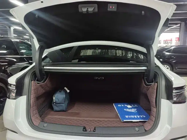 BYD Seal — Фото автомобиля 18