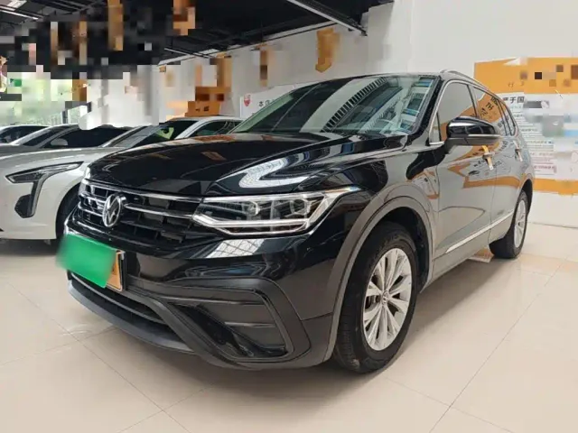 Фотография автомобиля — Volkswagen Tiguan L