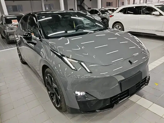 Lynk & Co Z20 — Фото автомобиля 3