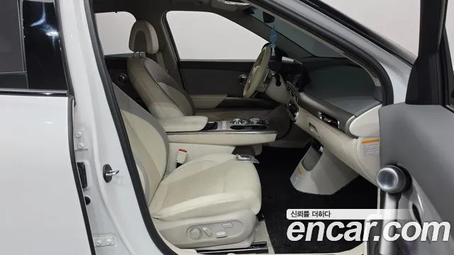 Genesis GV60 — Фото автомобиля 16