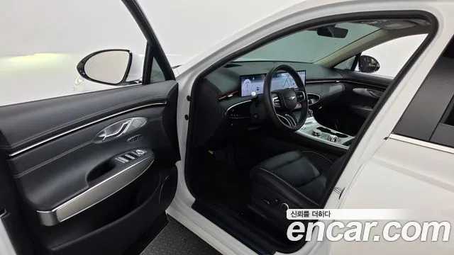 Genesis GV70 — Фото автомобиля 10