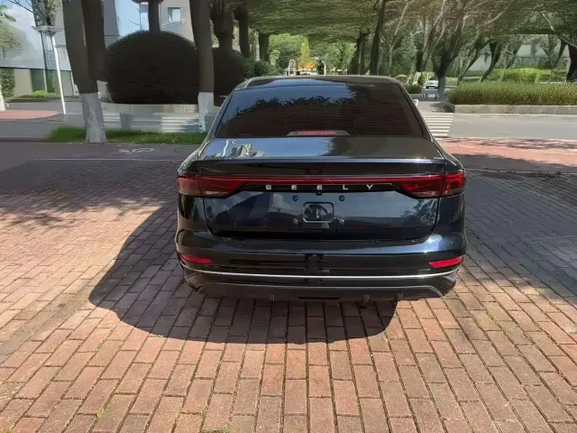 Geely Emgrand 2022 4th Generation 1.5L CVT Elite — Фото автомобиля 12