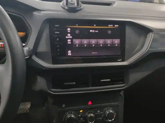 Volkswagen T-Cross — Фото автомобиля 13