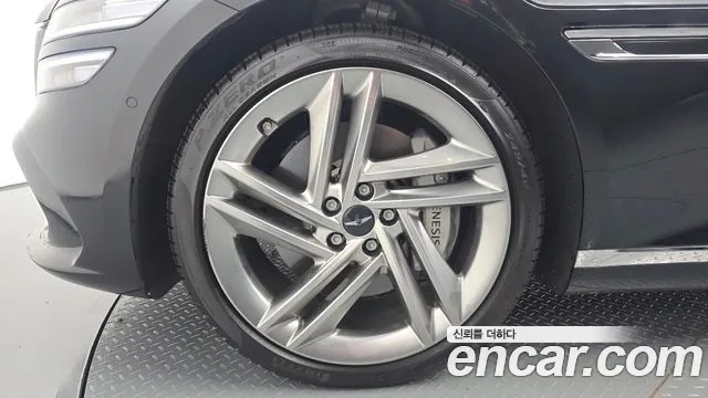 Genesis G80 RG3 — Фото автомобиля 6