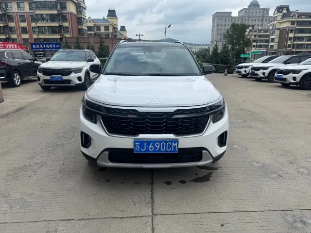 Kia Seltos — Фото автомобиля 2