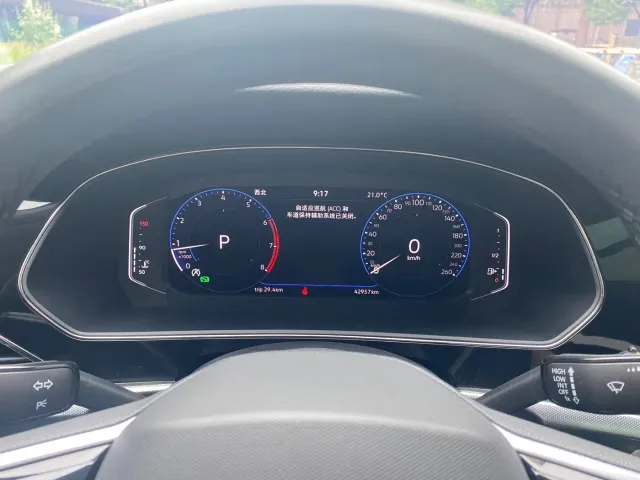 Volkswagen Passat — Фото автомобиля 10