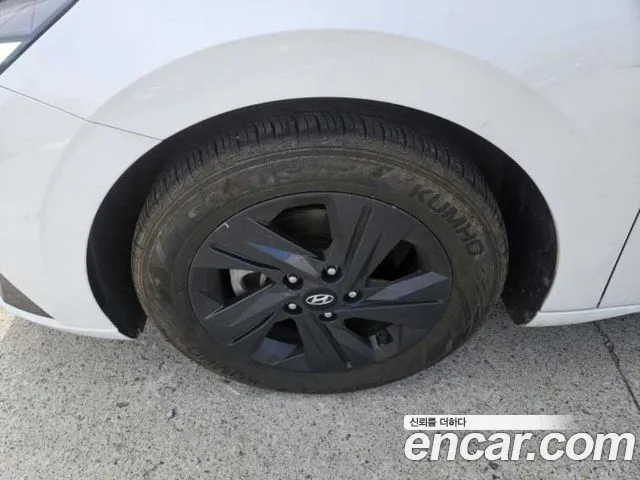 Hyundai Avante CN7 — Фото автомобиля 12