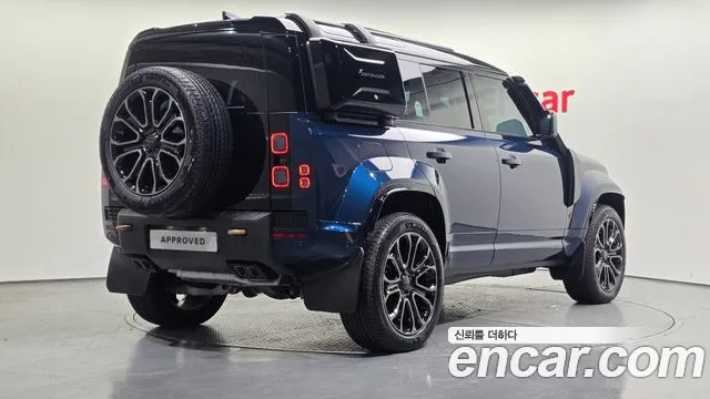 Land Rover Defender — Фото автомобиля 2