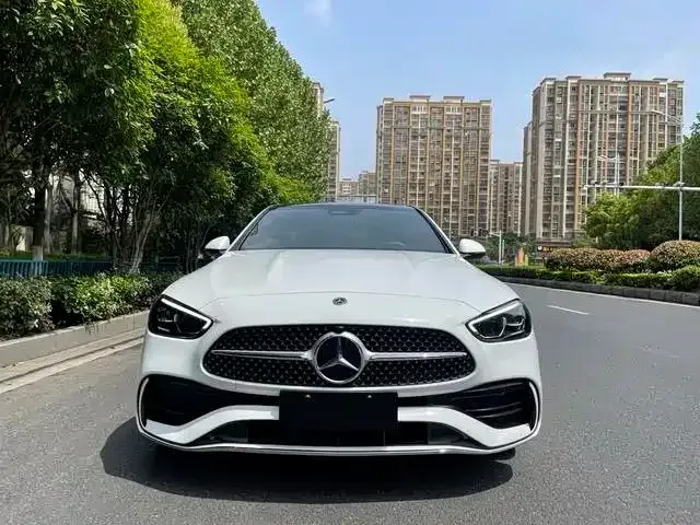 Фотография автомобиля — Mercedes-Benz C-Class