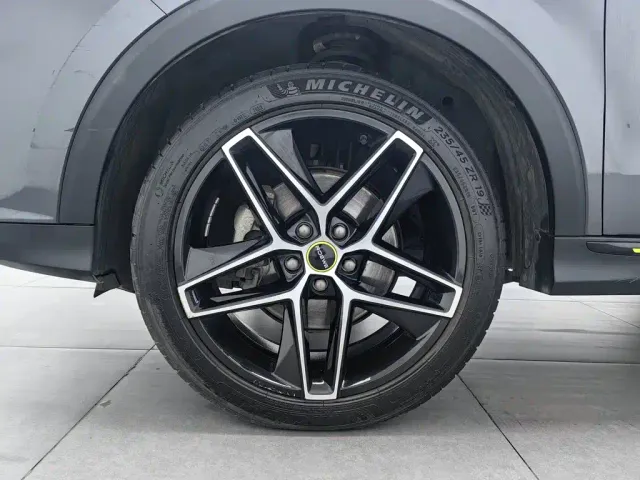 Roewe RX5 — Фото автомобиля 17