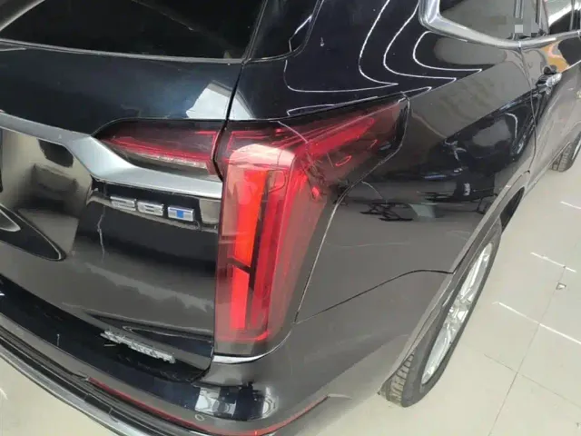 Cadillac XT6 — Фото автомобиля 7