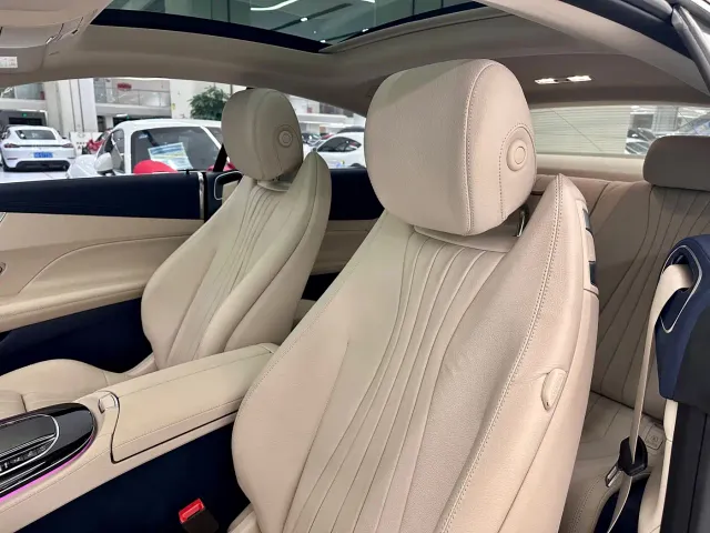 Mercedes-Benz E-Class — Фото автомобиля 11