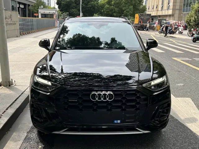 Audi Q5L — Фото автомобиля 2