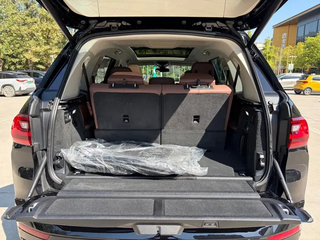 BMW X7 — Фото автомобиля 16