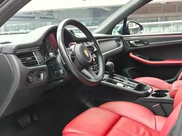 Porsche Macan — Фото автомобиля 3