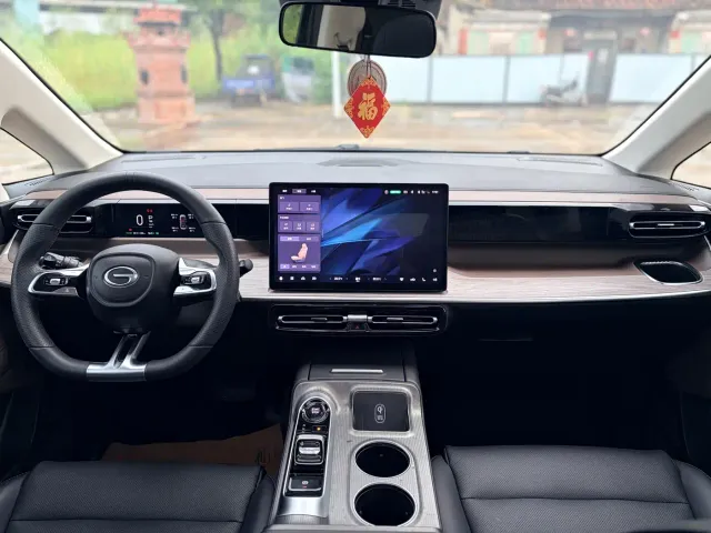 GAC Trumpchi E8 — Фото автомобиля 11