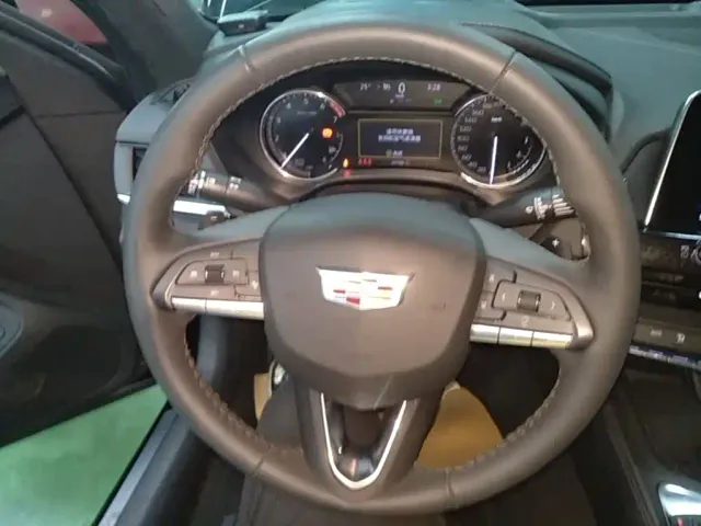 Cadillac CT4 — Фото автомобиля 10