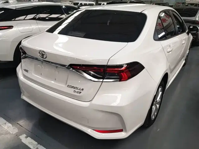 Toyota Corolla — Фото автомобиля 6