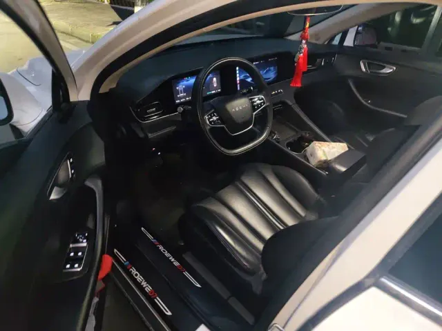 Roewe D7 — Фото автомобиля 17