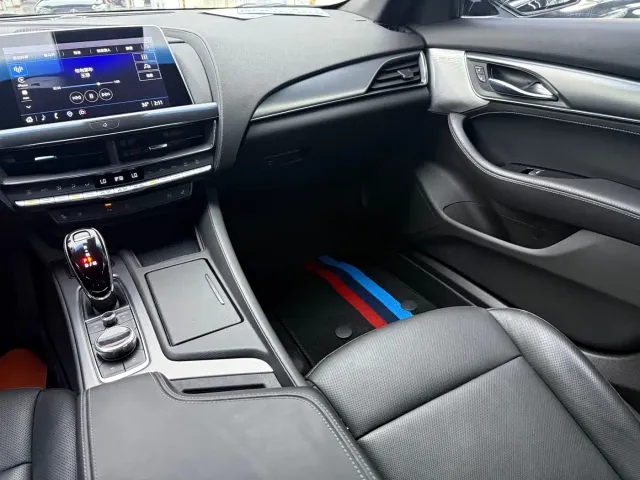 Cadillac CT5 — Фото автомобиля 16