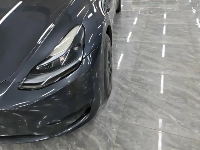 Tesla Model Y 2024 Rear-Wheel Drive Version — Фото автомобиля 23