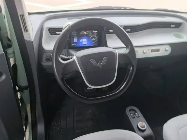 Wuling Hongguang Mini EV — Фото автомобиля 10