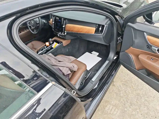 Volvo S90 — Фото автомобиля 8