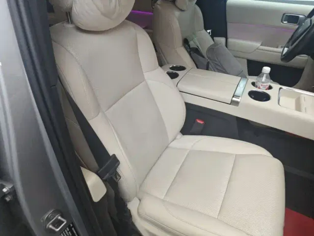 Li Auto Li Xiang L9 2022 Max — Фото автомобиля 24