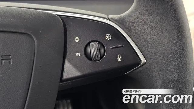 Tesla Model 3 — Фото автомобиля 21