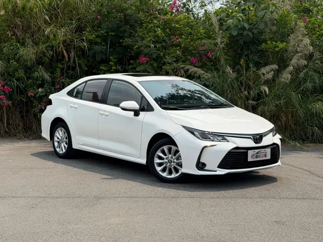 Toyota Corolla — Фото автомобиля 3