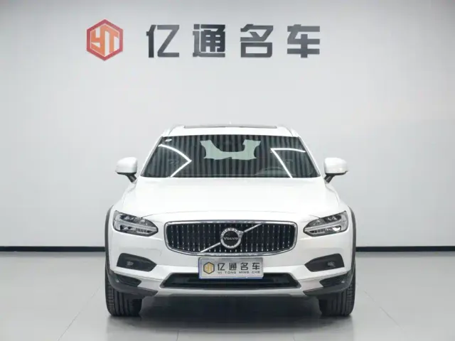 Volvo V90 — Фото автомобиля 2