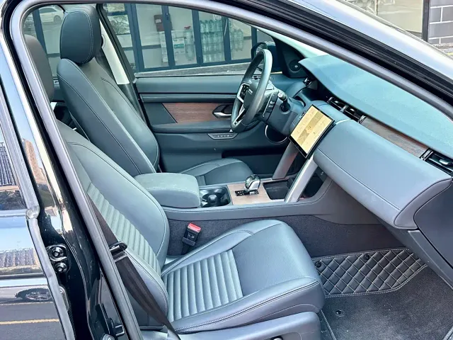 Land Rover Discovery Sport — Фото автомобиля 12