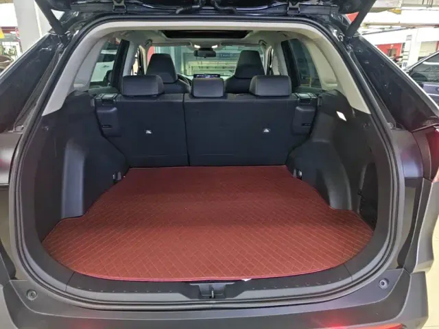 Toyota RAV4 — Фото автомобиля 18