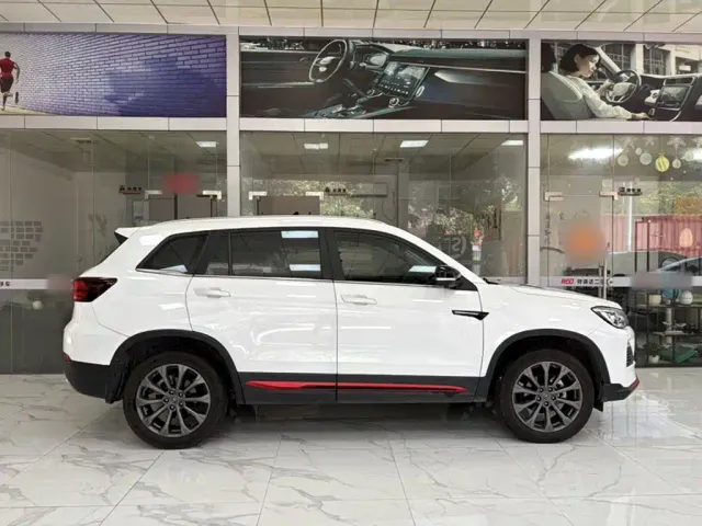 Changan CS75 — Фото автомобиля 21