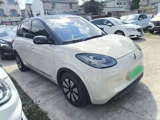 Wuling Bingo — Фото автомобиля 3