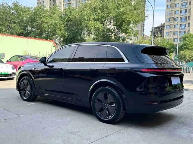Li Auto L7 — Фото автомобиля 6