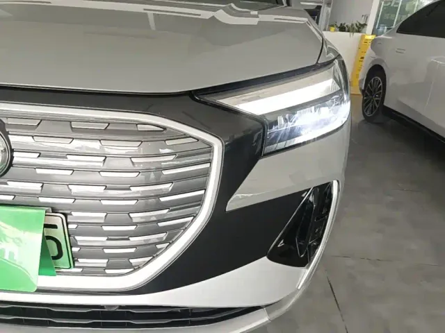 Audi Q4 e-tron — Фото автомобиля 23