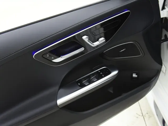 Mercedes-Benz C-Class — Фото автомобиля 12