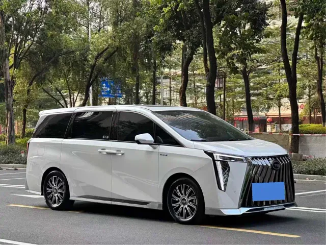 Фотография автомобиля — GAC Trumpchi E9