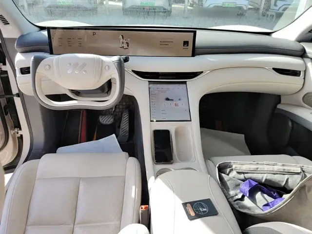 IM Motors LS6 — Фото автомобиля 9