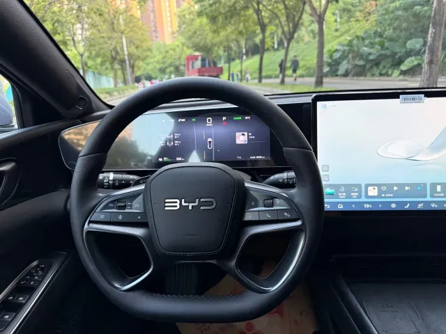 BYD Seal — Фото автомобиля 24