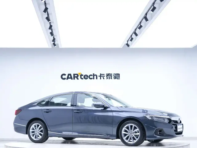 Honda Accord — Фото автомобиля 7