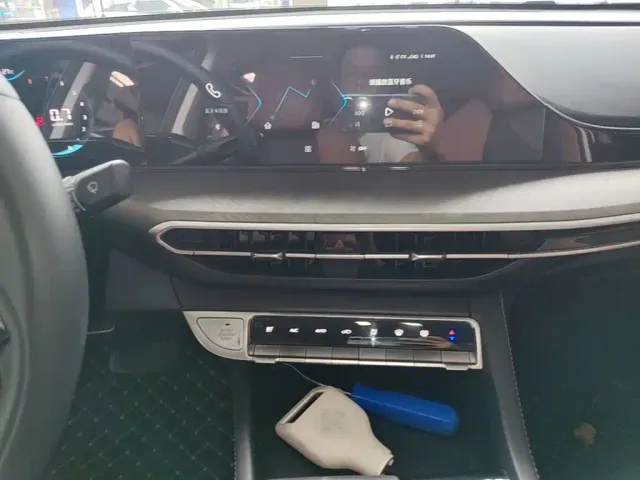 Changan Eado — Фото автомобиля 12