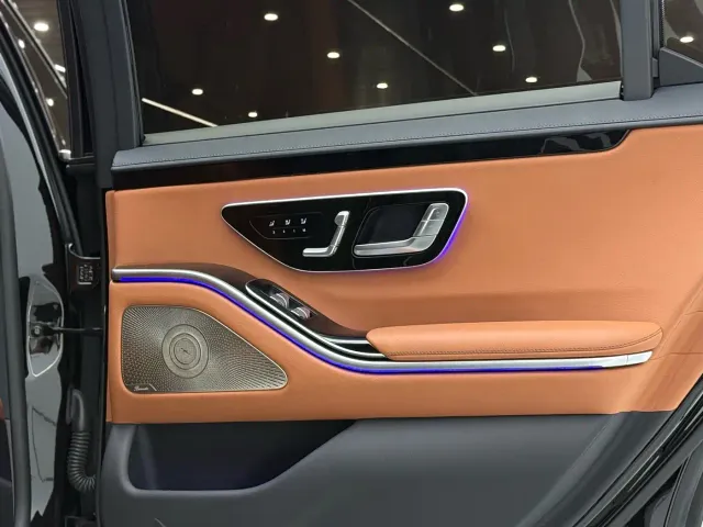 Mercedes-Benz S-Class — Фото автомобиля 8