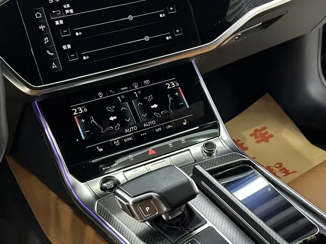 Audi A7L — Фото автомобиля 8