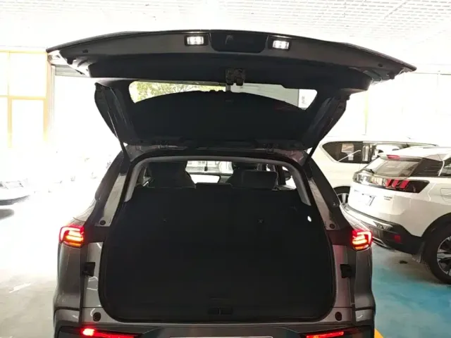 Buick Buick E5 2024 Pioneer Pro Edition — Фото автомобиля 18
